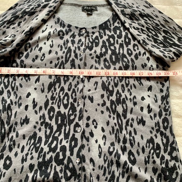 Jessica Ladies Cardigan, Leopard Print cotton with cashmere - Picture 9 of 10